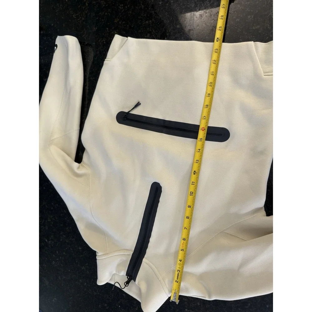 Nike sportswear tech